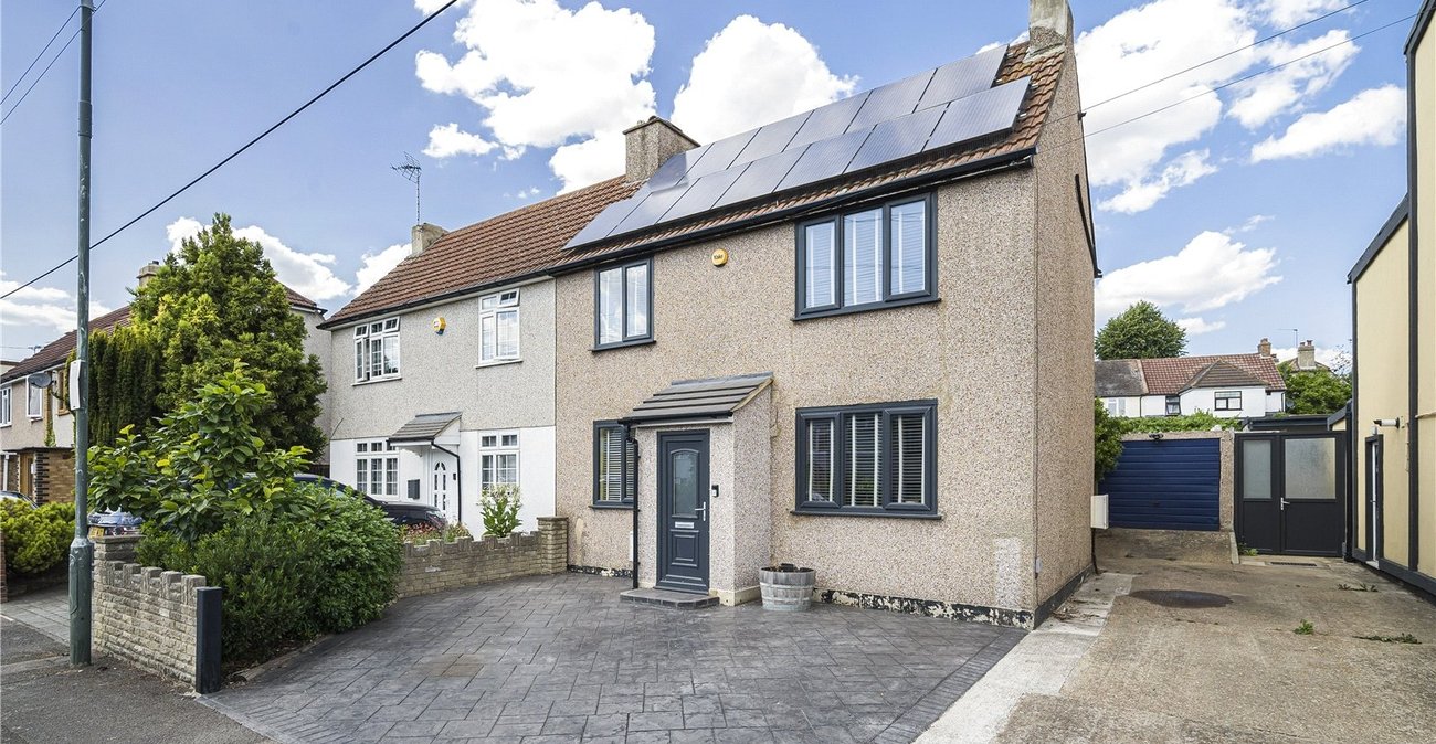 3 bedroom house for sale in Crayford | Robinson Jackson