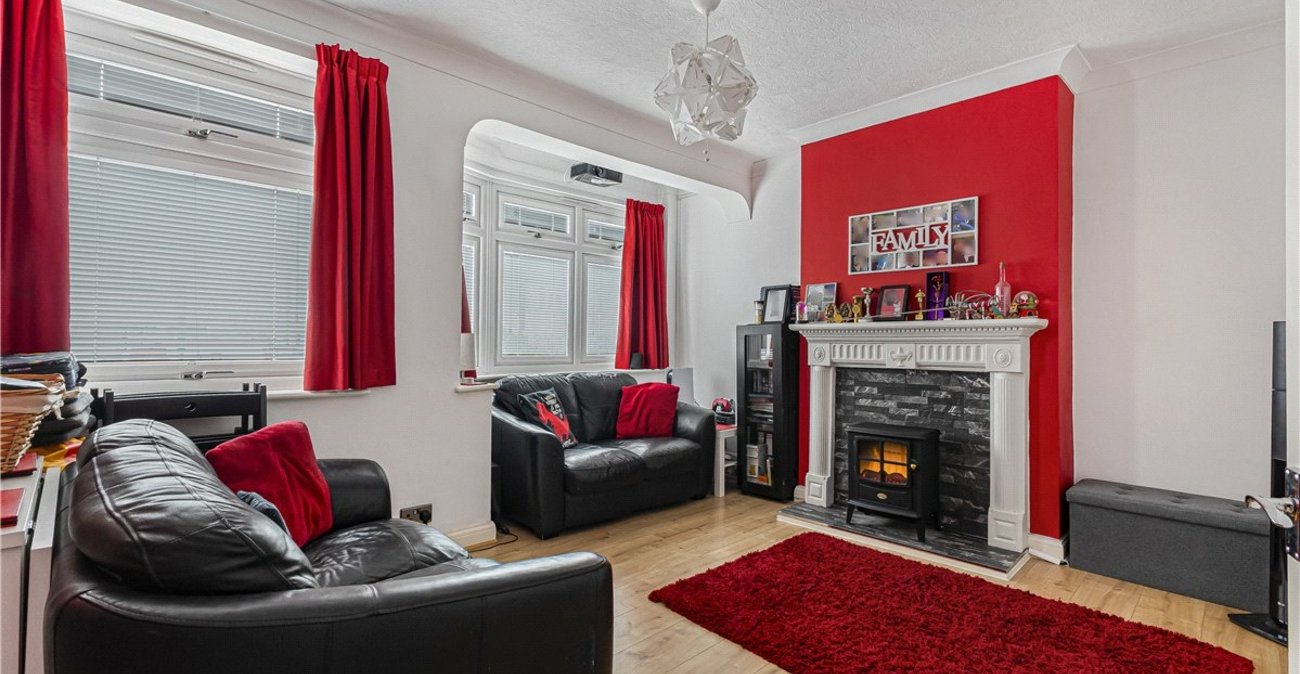 2 bedroom property for sale in Orpington | Robinson Jackson