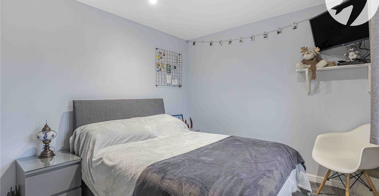 5 bedroom house for sale in Greenhithe | Robinson Jackson