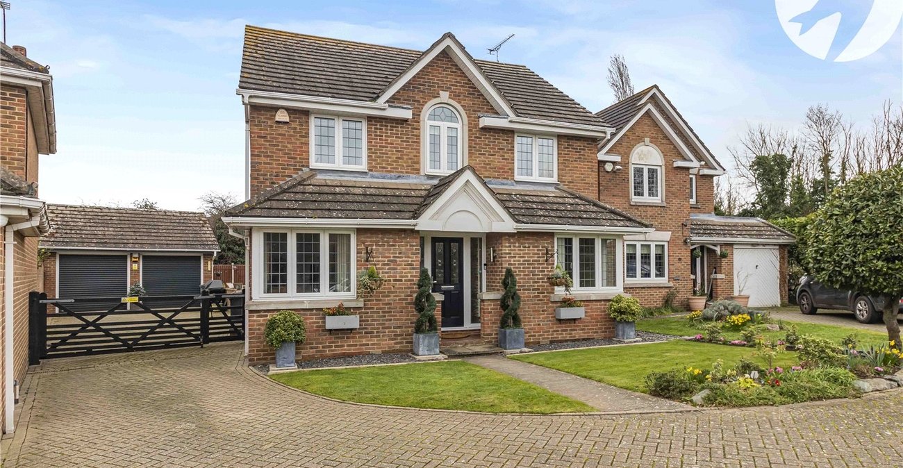 5 bedroom house for sale in Greenhithe | Robinson Jackson