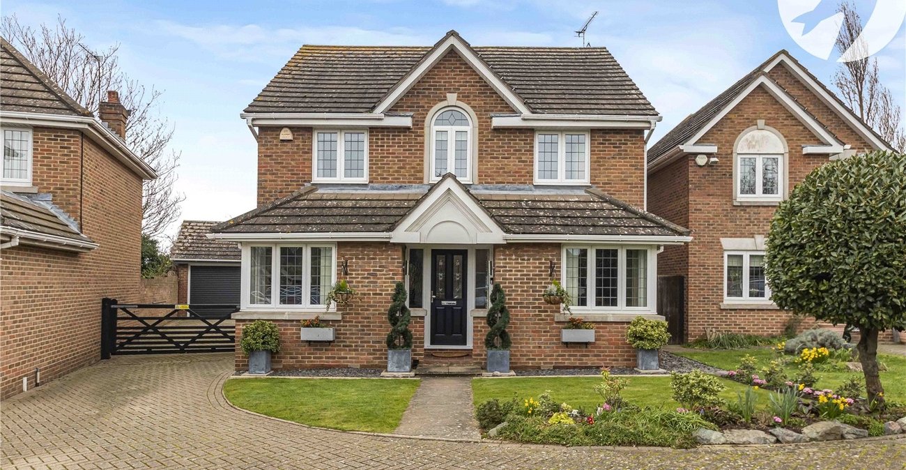 5 bedroom house for sale in Greenhithe | Robinson Jackson