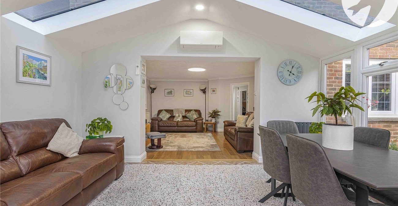 5 bedroom house for sale in Greenhithe | Robinson Jackson