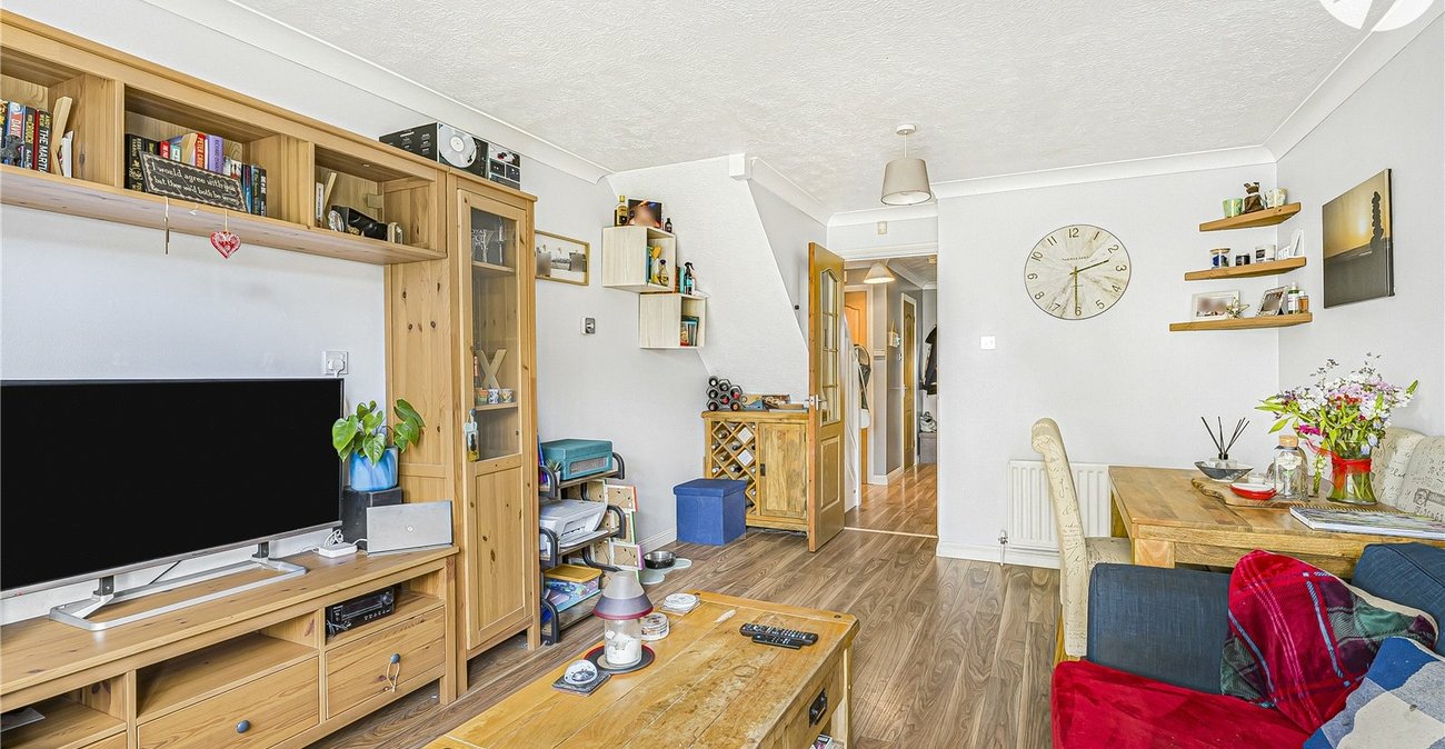 2 bedroom house for sale in Dartford | Robinson Jackson