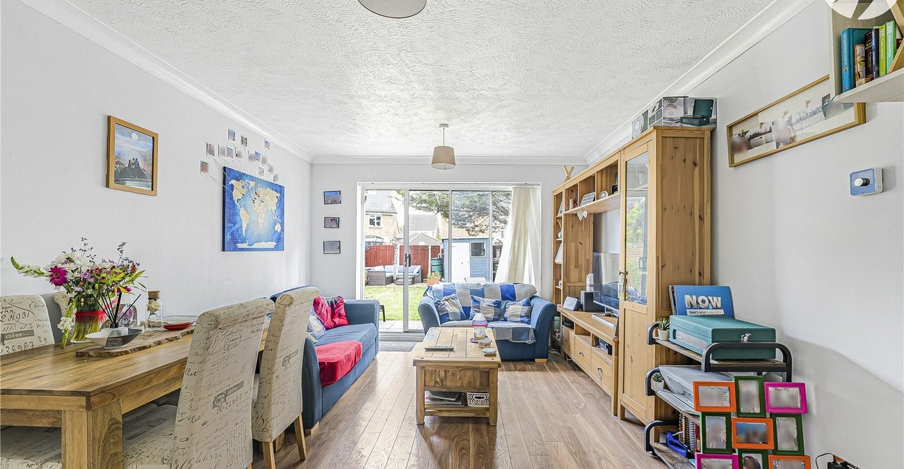 2 bedroom house for sale in Dartford | Robinson Jackson