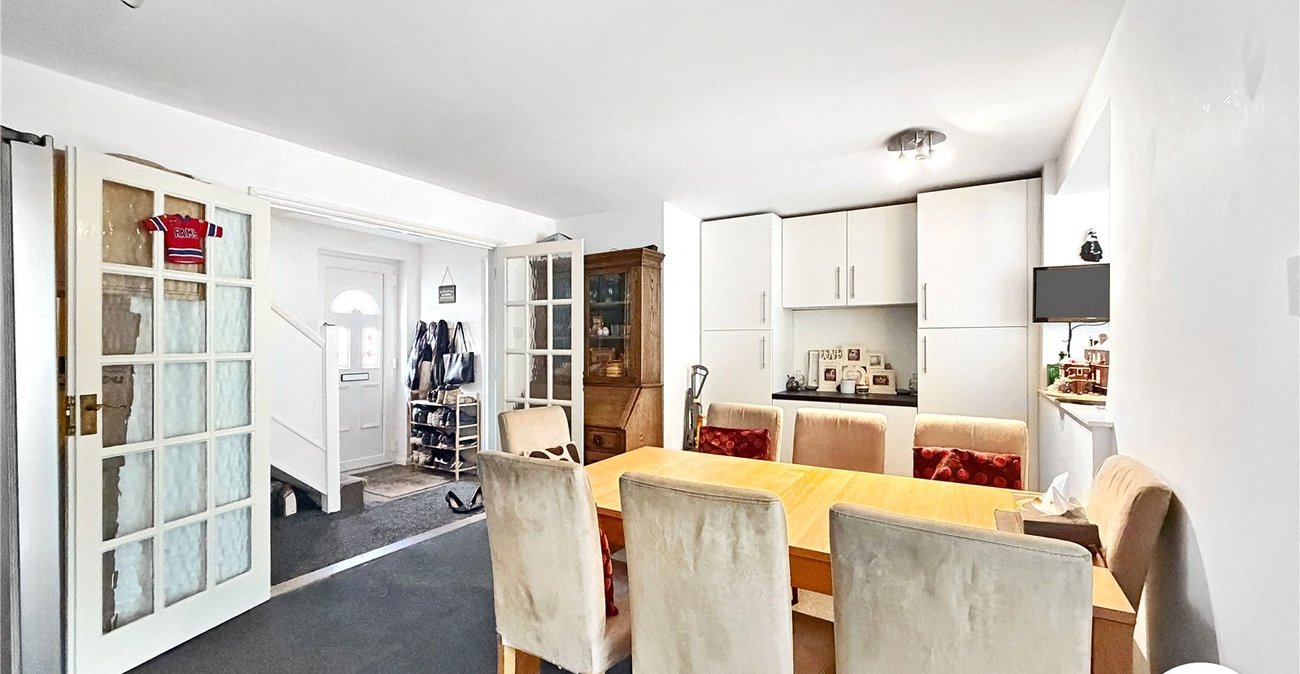 3 bedroom house for sale in Rochester | Robinson Michael & Jackson