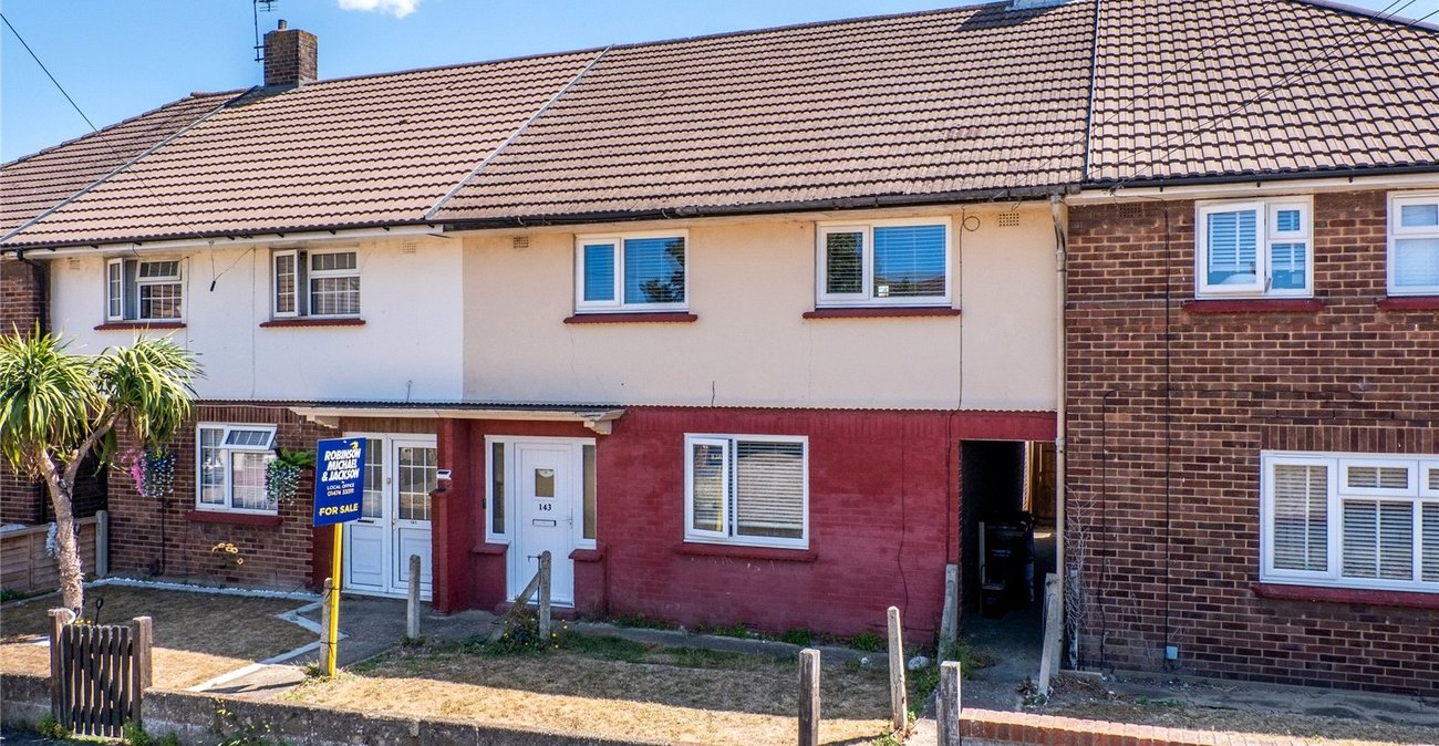 4 bedroom house for sale in Gravesend | Robinson Michael & Jackson