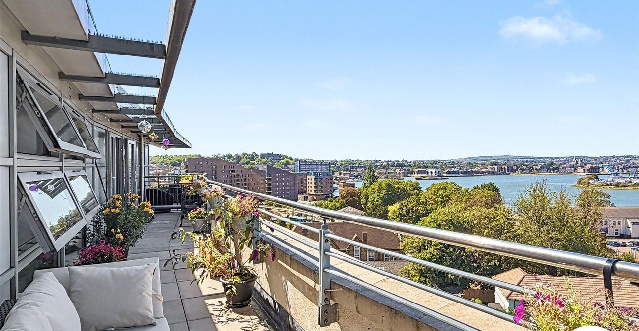 2 bedroom property for sale in Chatham | Robinson Michael & Jackson