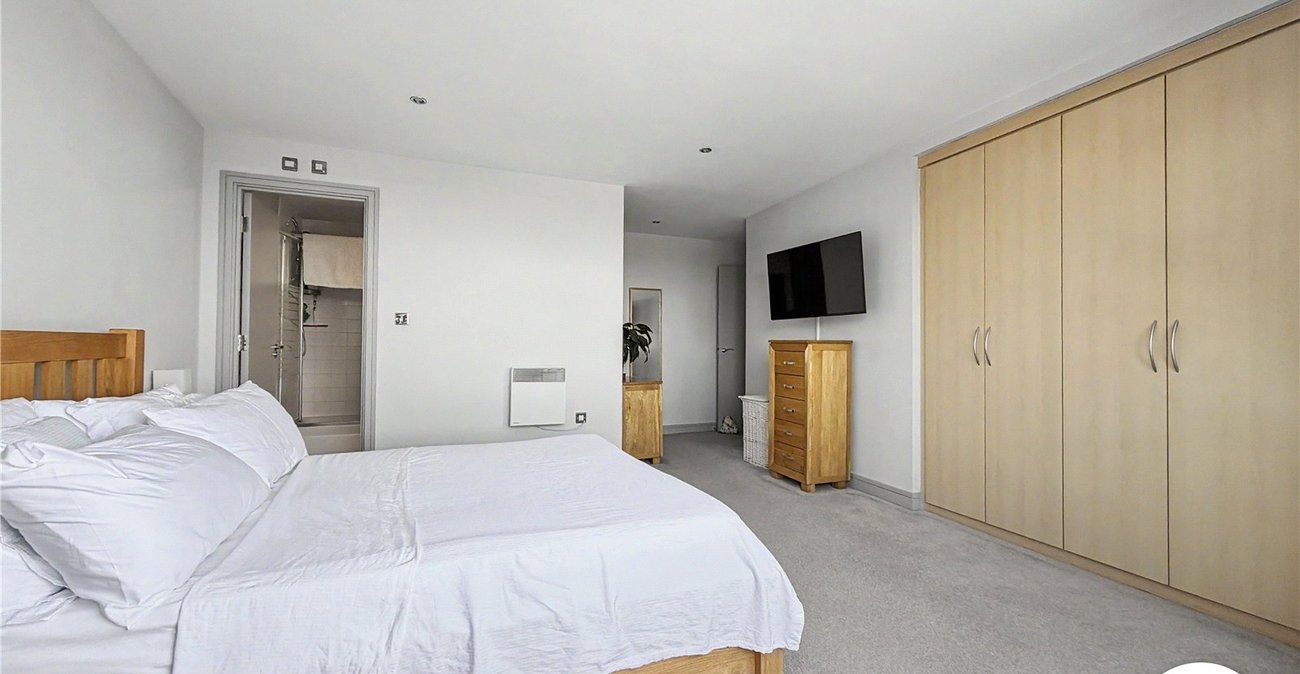 2 bedroom property for sale in Chatham | Robinson Michael & Jackson
