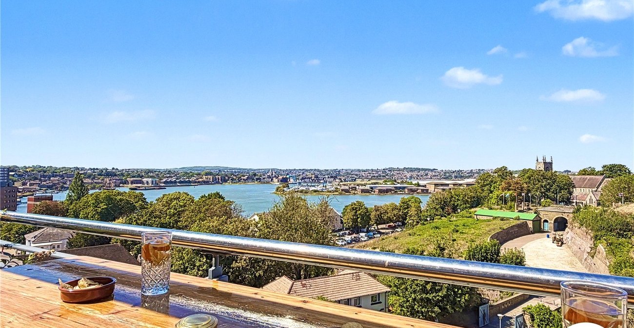 2 bedroom property for sale in Chatham | Robinson Michael & Jackson