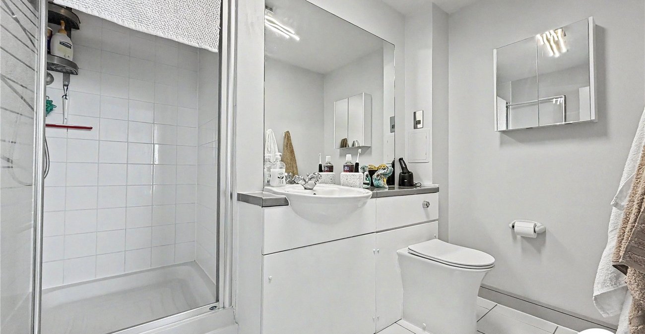2 bedroom property for sale in Chatham | Robinson Michael & Jackson