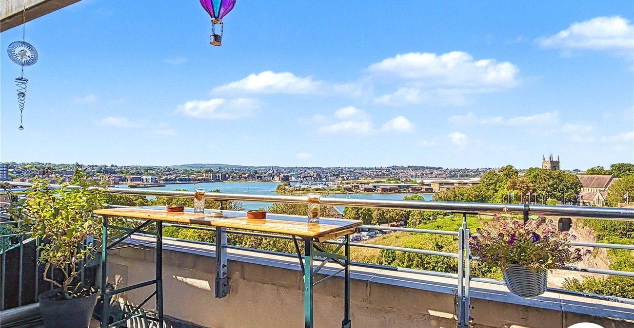 2 bedroom property for sale in Chatham | Robinson Michael & Jackson