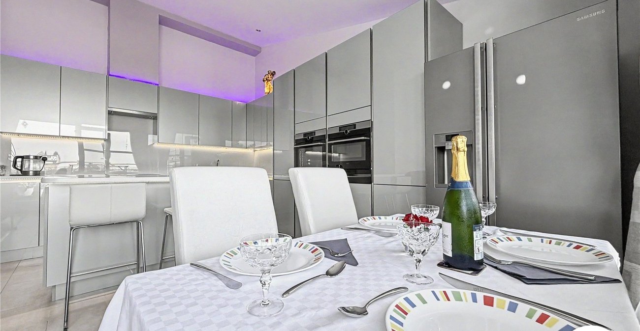 2 bedroom property for sale in Chatham | Robinson Michael & Jackson