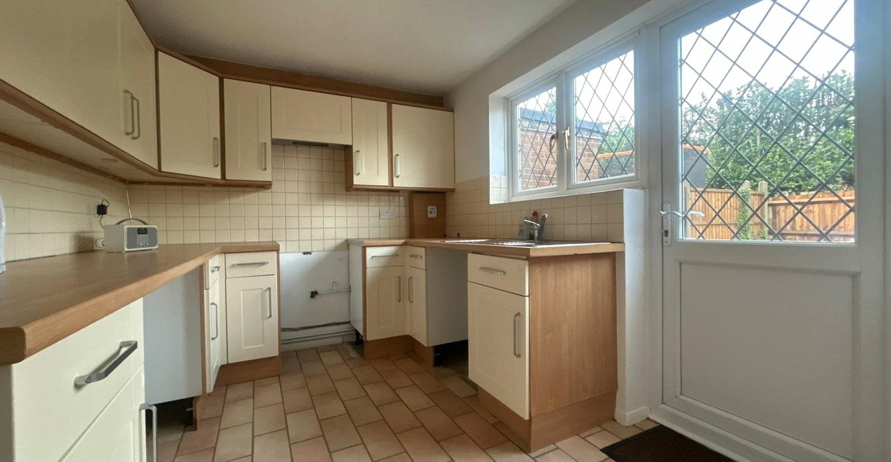 2 bedroom house for sale in Walderslade | Robinson Michael & Jackson