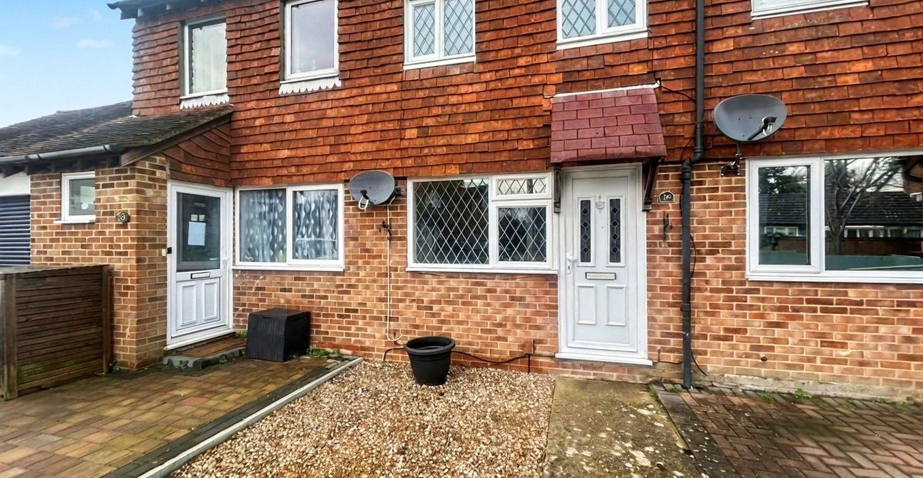 2 bedroom house for sale in Walderslade | Robinson Michael & Jackson