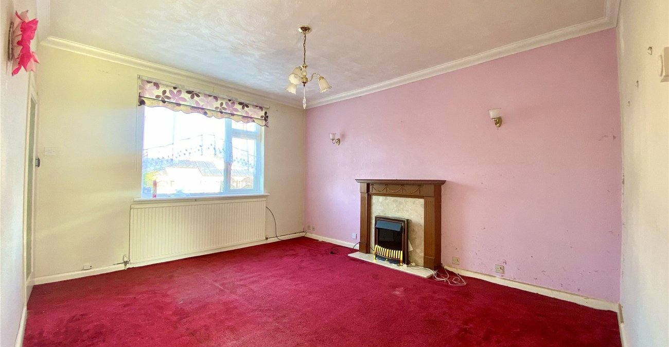 2 bedroom bungalow for sale in Sidcup | Robinson Jackson