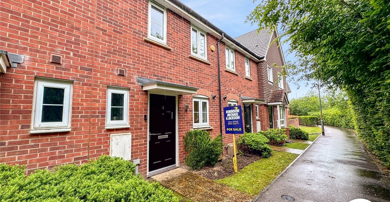 2 bedroom house for sale in Maidstone | Robinson Michael & Jackson