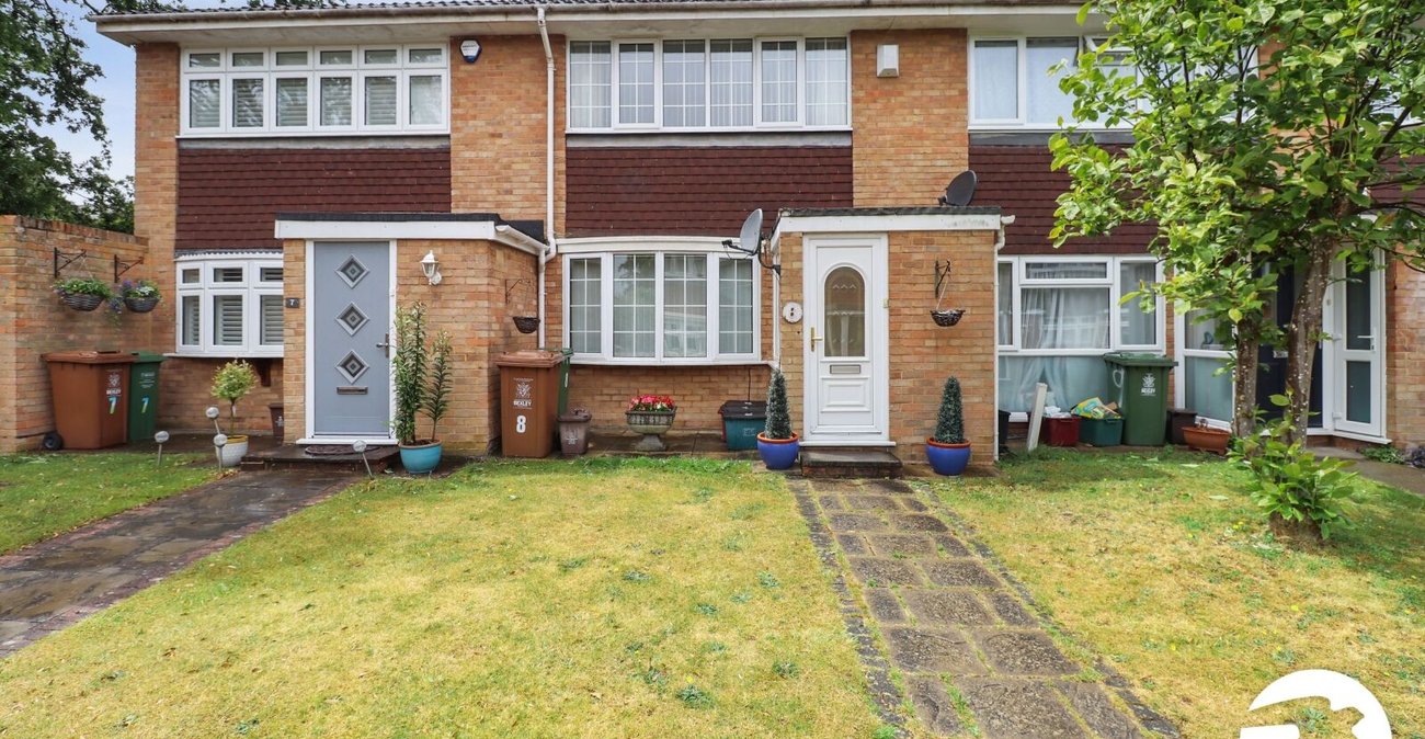 2 bedroom house for sale in London | Robinson Jackson