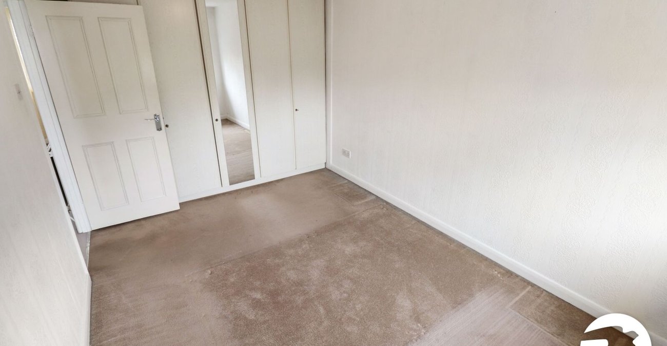 2 bedroom house for sale in London | Robinson Jackson