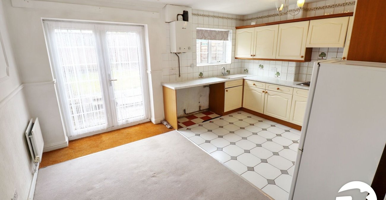 2 bedroom house for sale in London | Robinson Jackson