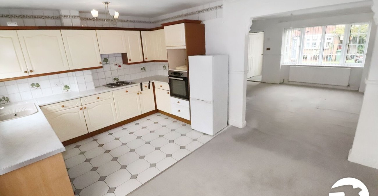 2 bedroom house for sale in London | Robinson Jackson
