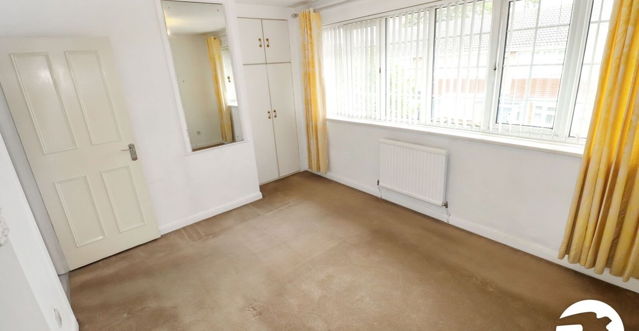 2 bedroom house for sale in London | Robinson Jackson