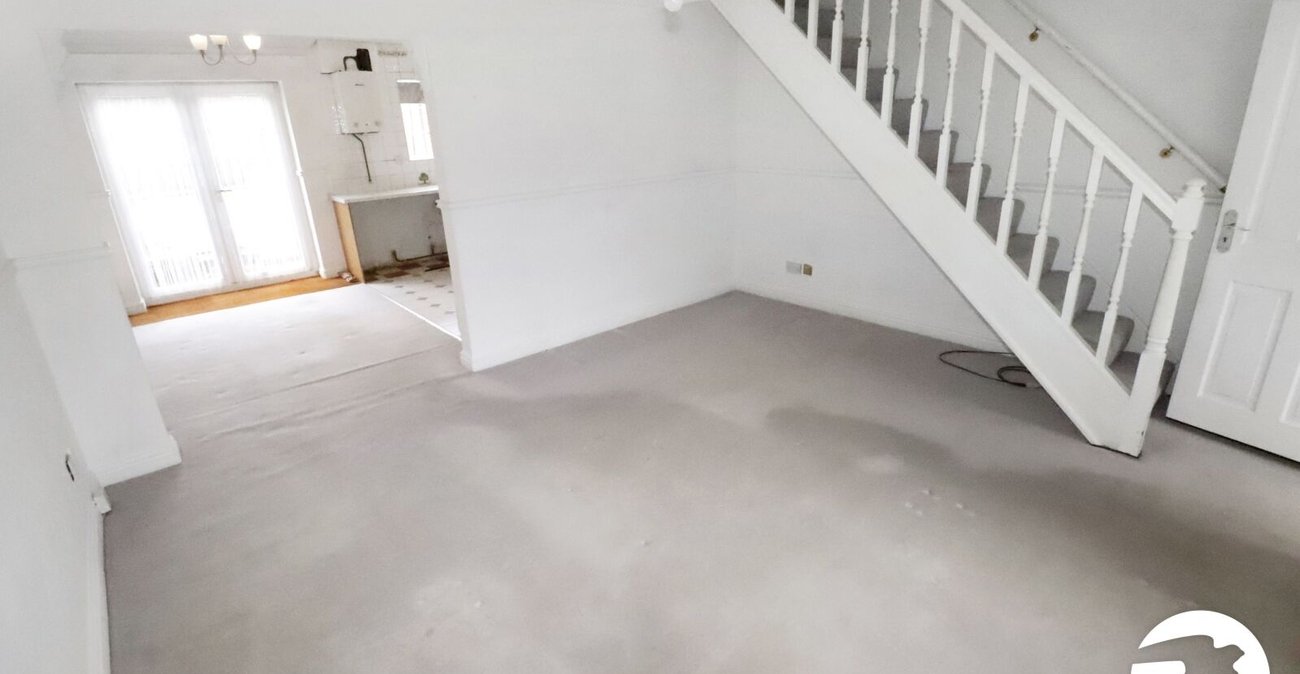 2 bedroom house for sale in London | Robinson Jackson