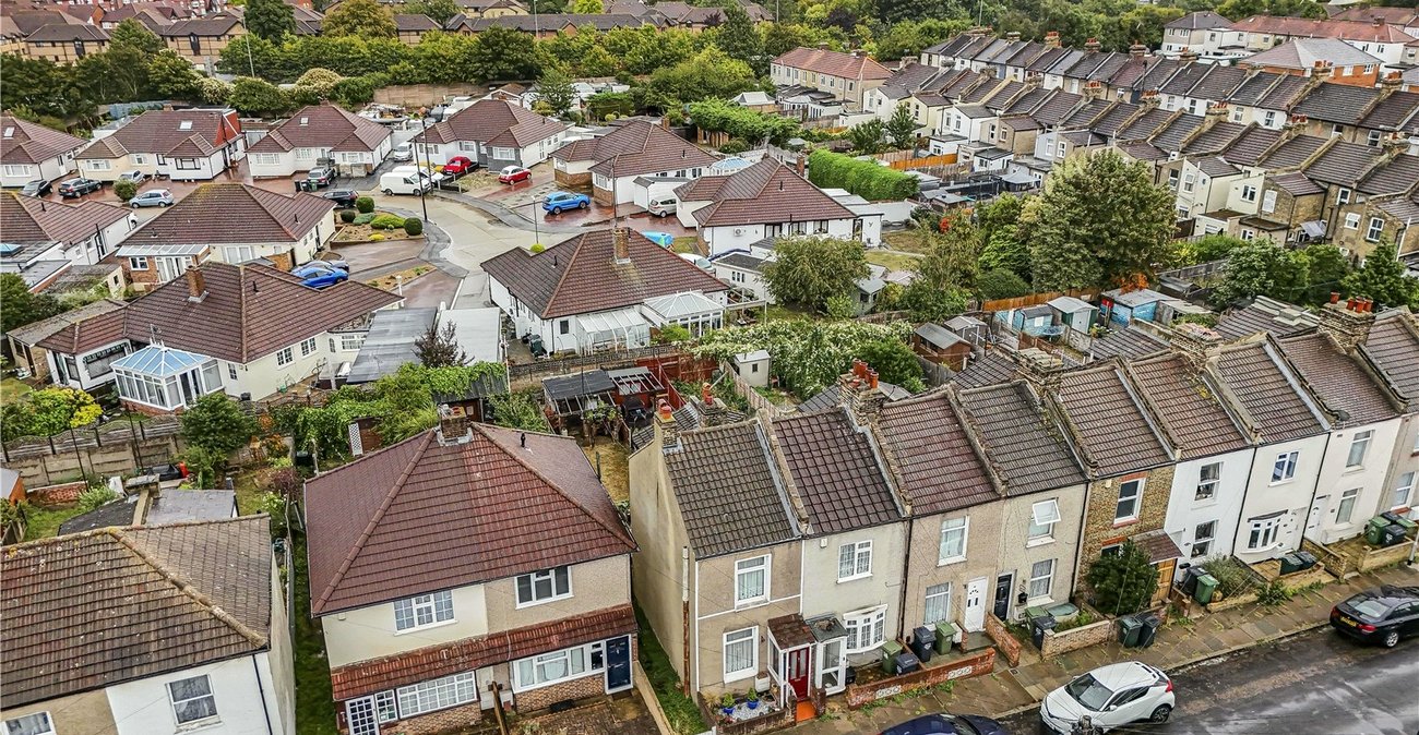 2 bedroom house for sale in Dartford | Robinson Jackson