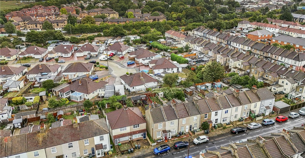 2 bedroom house for sale in Dartford | Robinson Jackson