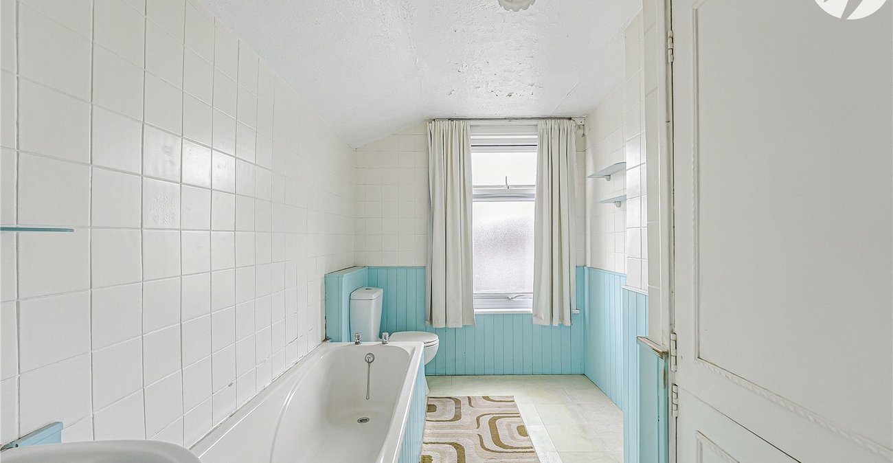 2 bedroom house for sale in Dartford | Robinson Jackson