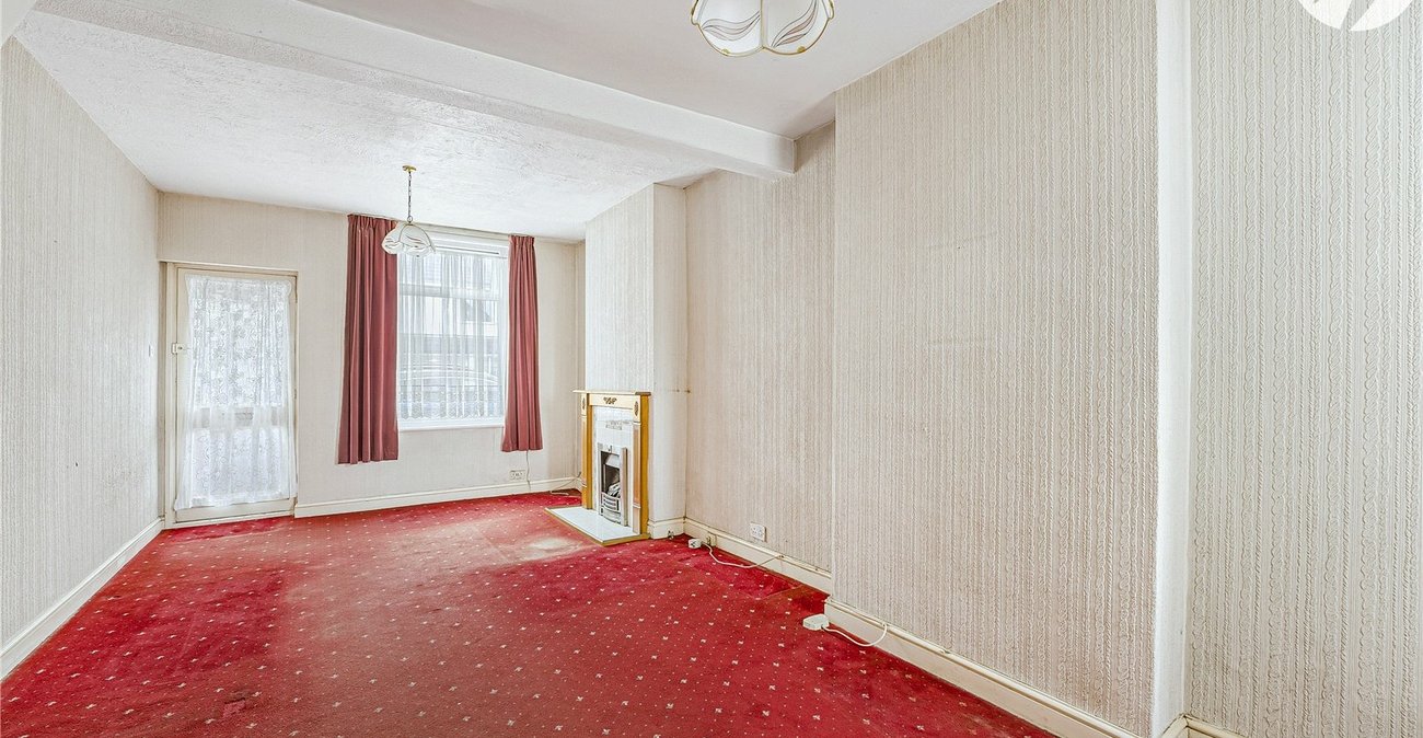 2 bedroom house for sale in Dartford | Robinson Jackson