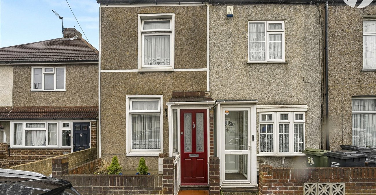 2 bedroom house for sale in Dartford | Robinson Jackson
