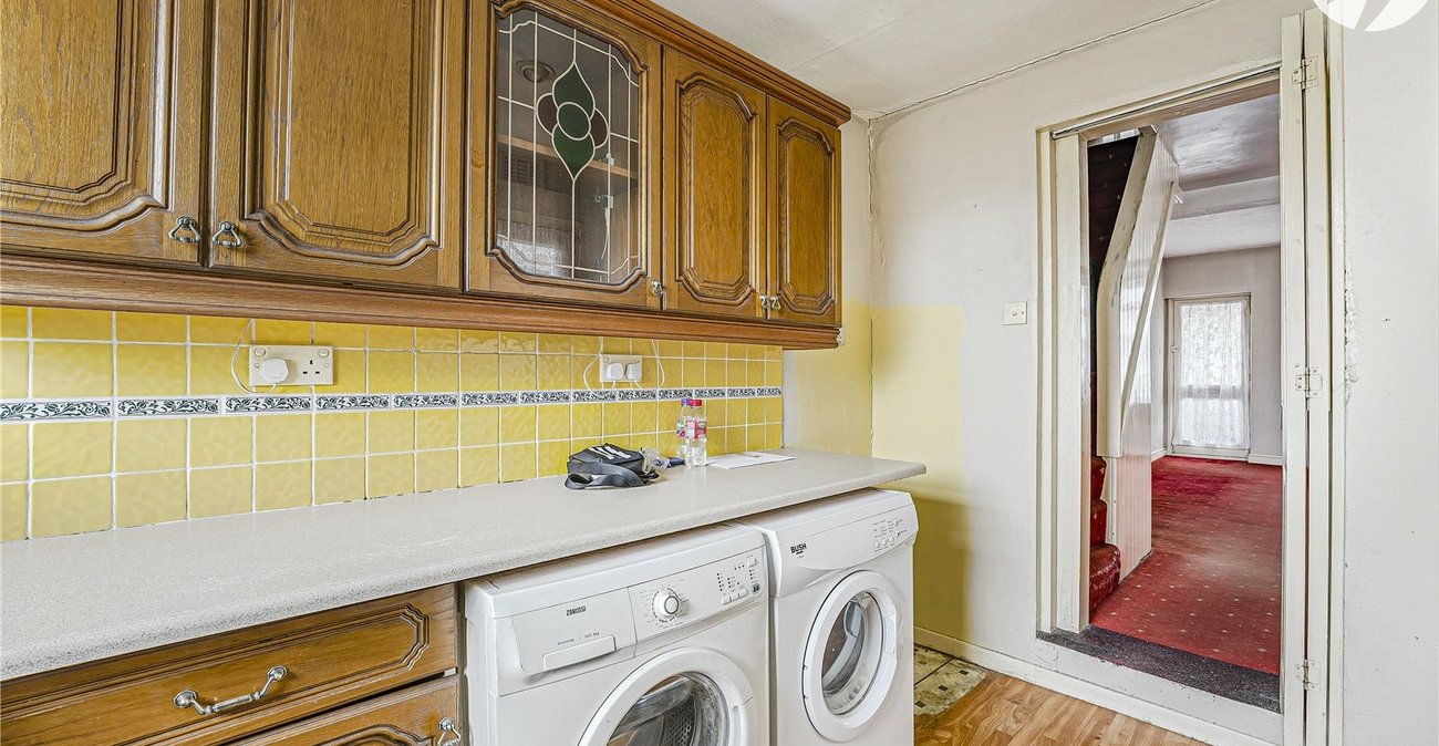 2 bedroom house for sale in Dartford | Robinson Jackson