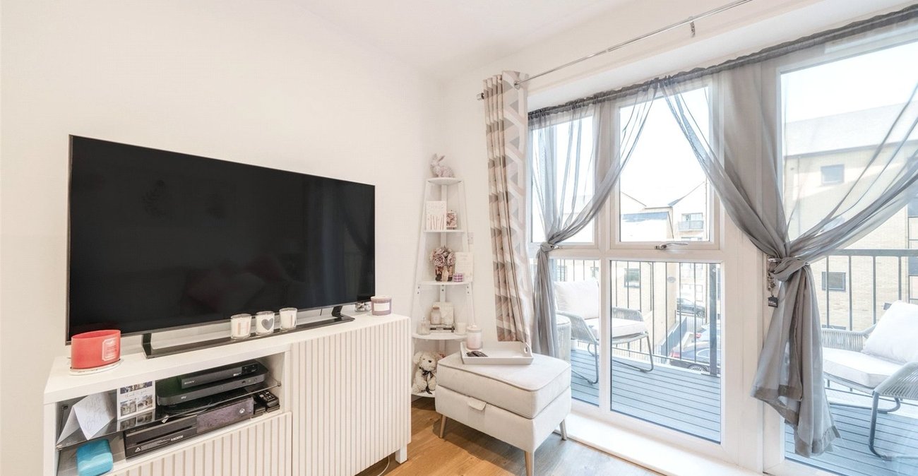 1 bedroom property for sale in Swanscombe | Robinson Jackson