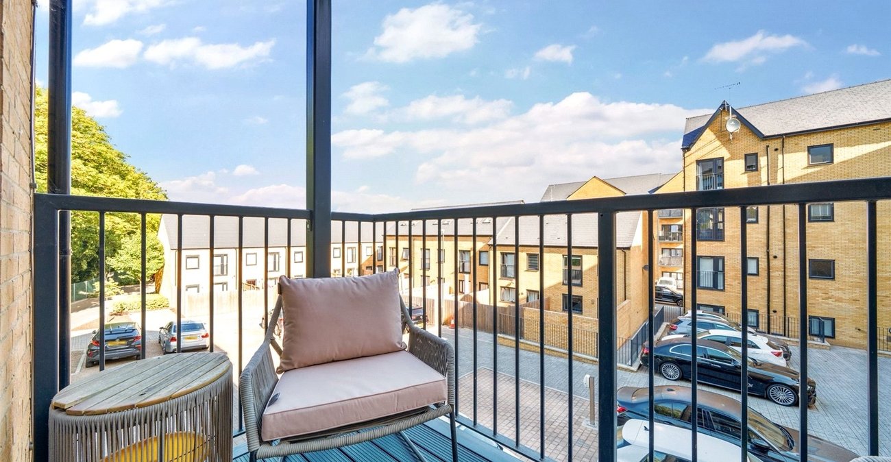 1 bedroom property for sale in Swanscombe | Robinson Jackson