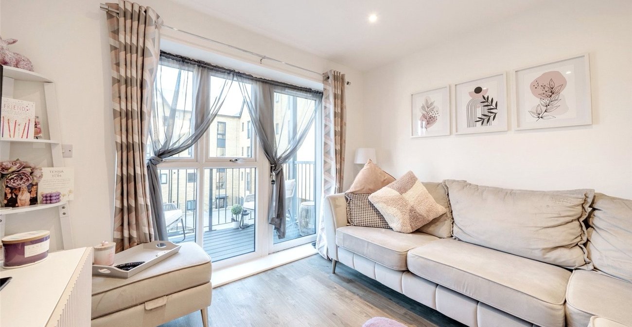 1 bedroom property for sale in Swanscombe | Robinson Jackson