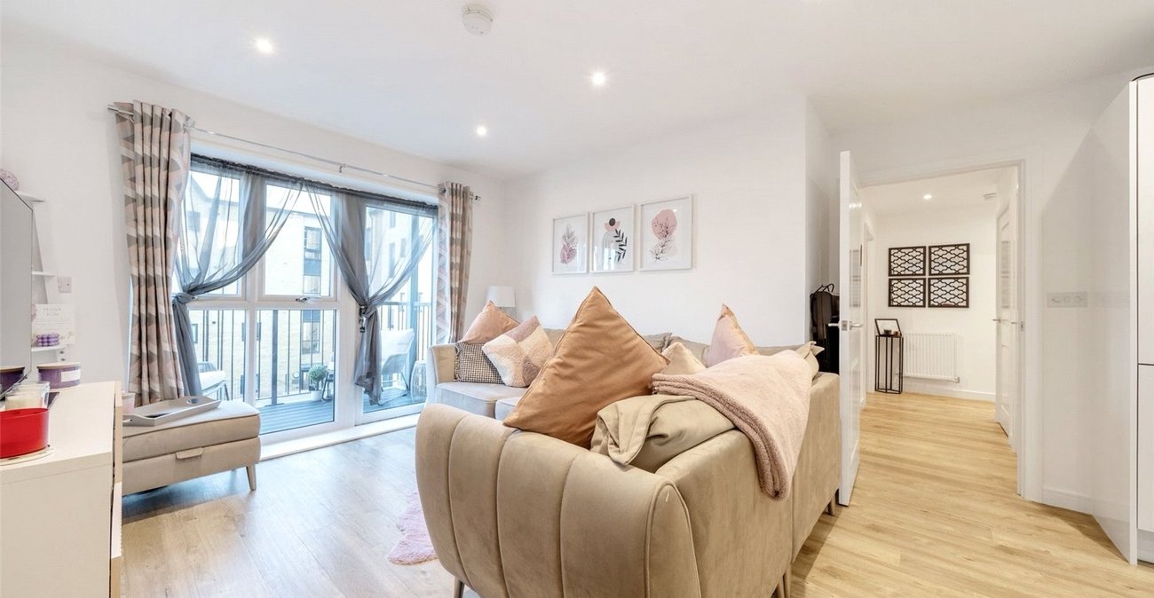 1 bedroom property for sale in Swanscombe | Robinson Jackson