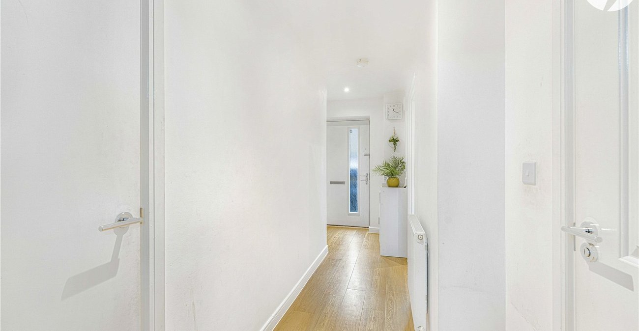 3 bedroom property for sale in Swanscombe | Robinson Jackson