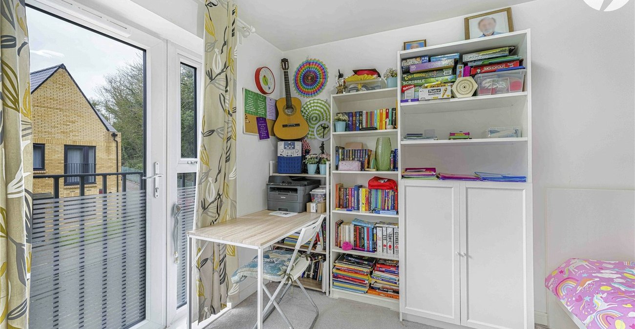 3 bedroom property for sale in Swanscombe | Robinson Jackson