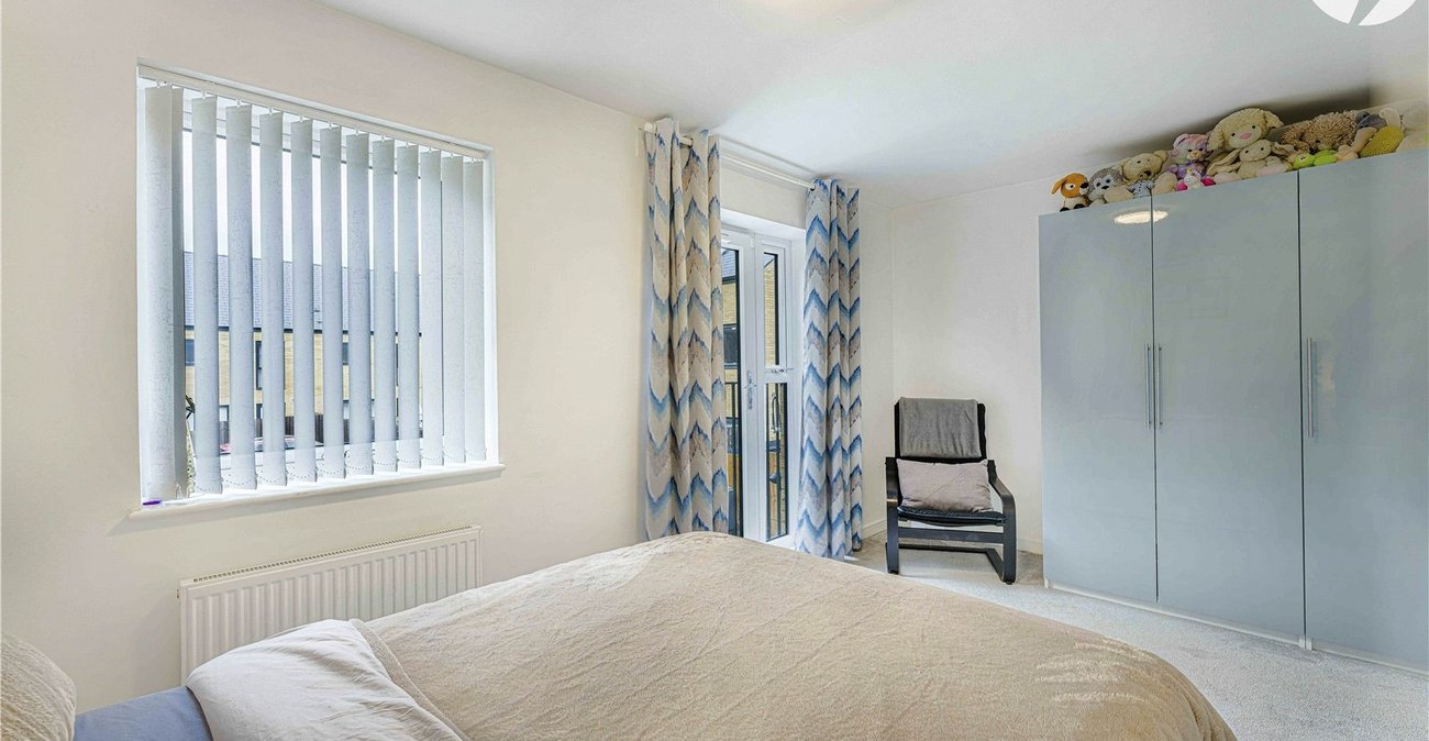 3 bedroom property for sale in Swanscombe | Robinson Jackson