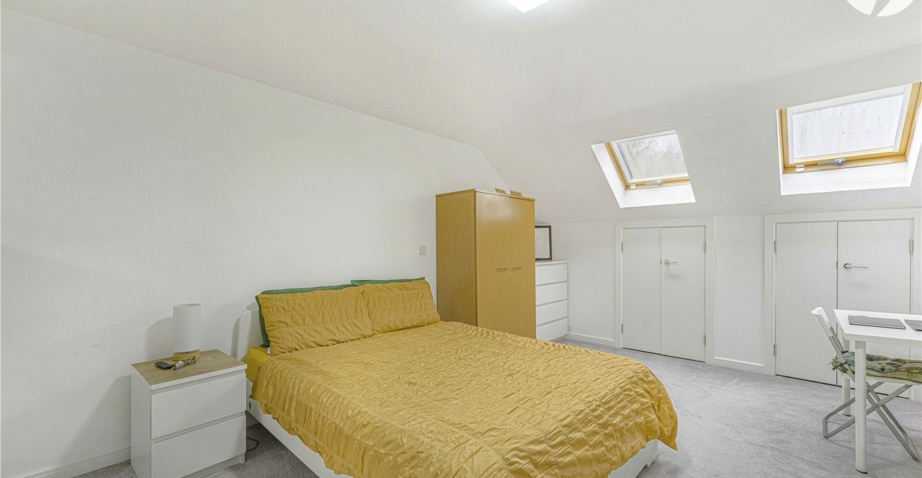 3 bedroom property for sale in Swanscombe | Robinson Jackson