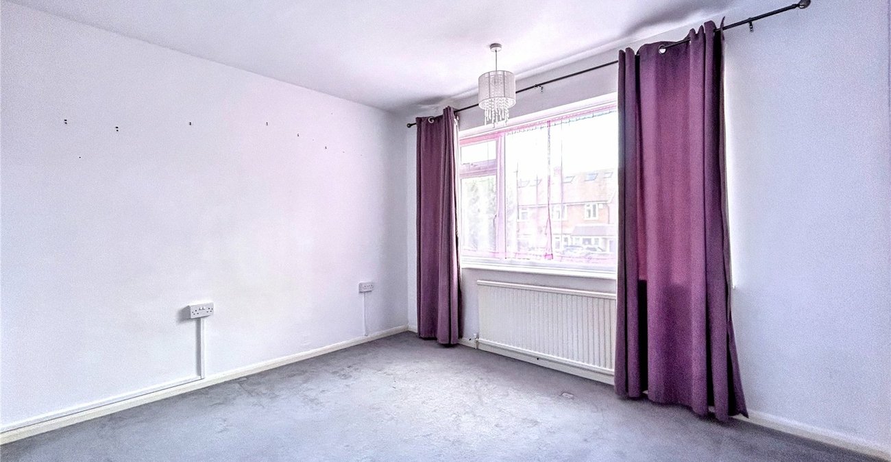 2 bedroom bungalow for sale in Rainham | Robinson Michael & Jackson