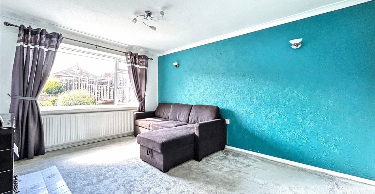 2 bedroom bungalow for sale in Rainham | Robinson Michael & Jackson