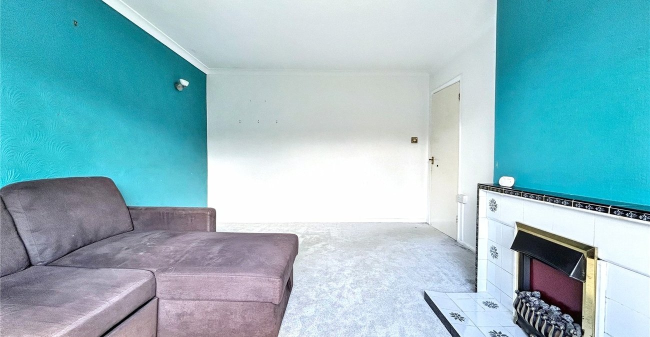 2 bedroom bungalow for sale in Rainham | Robinson Michael & Jackson