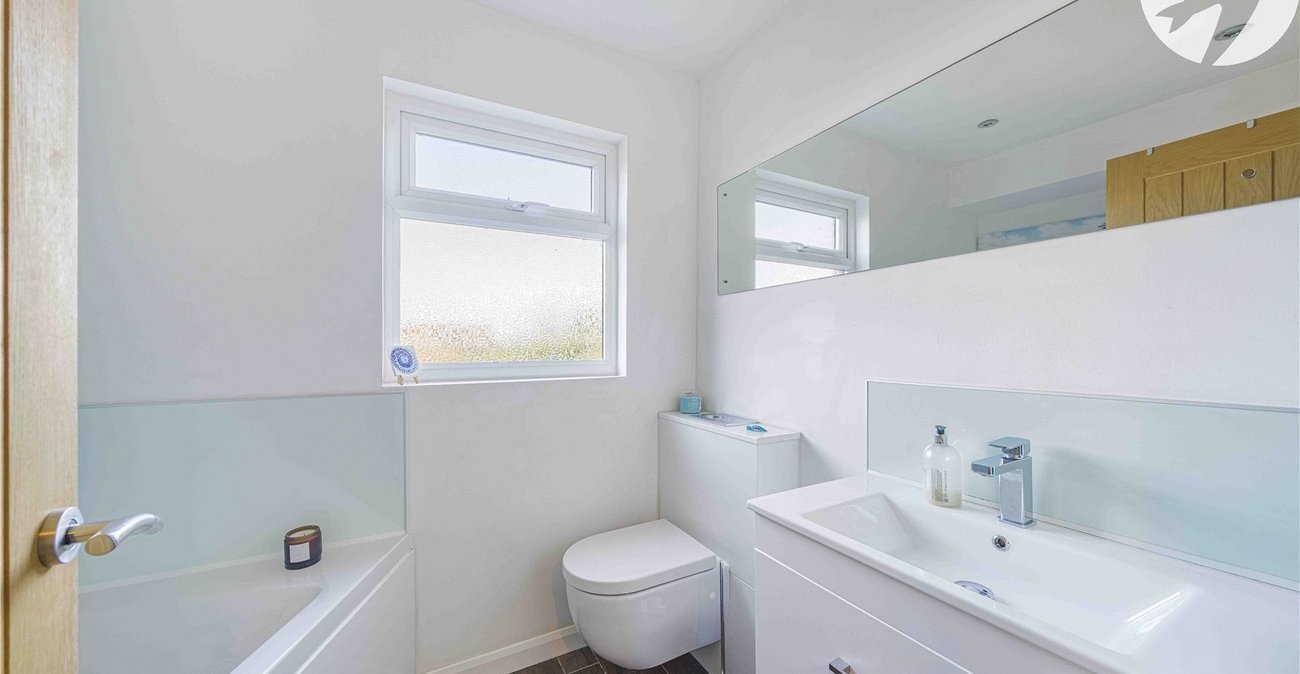 4 bedroom house for sale in Bean | Robinson Jackson
