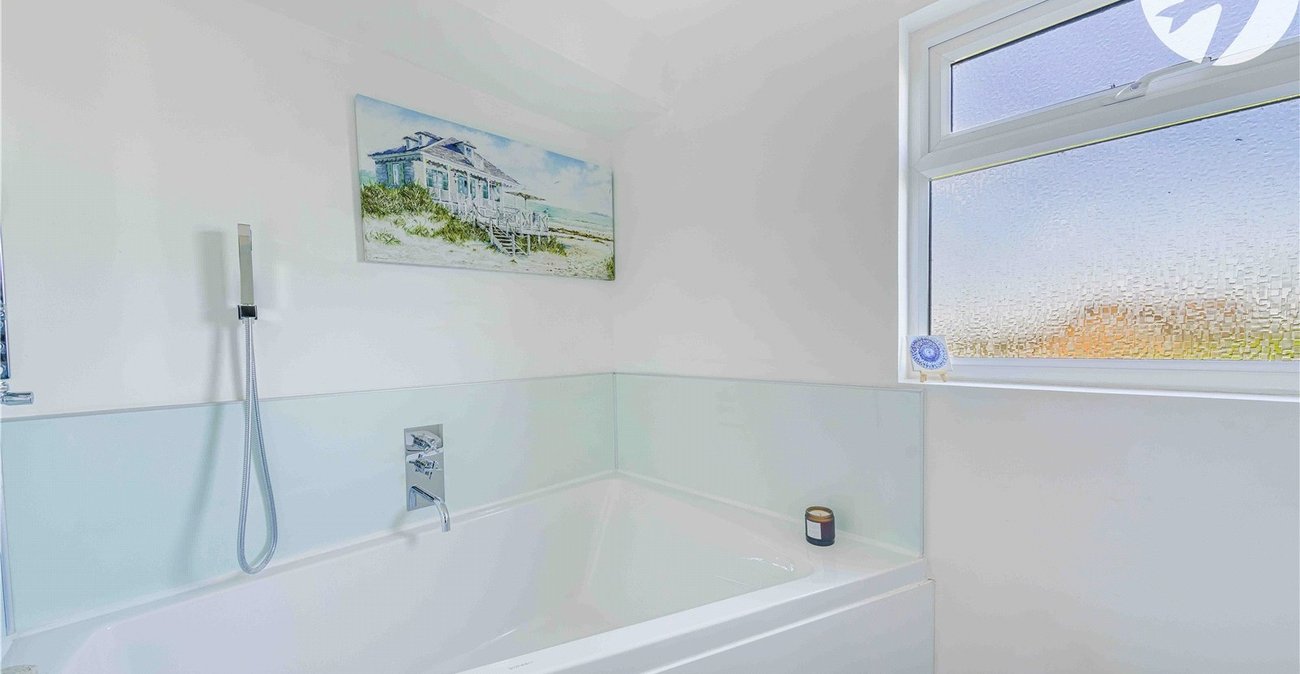 4 bedroom house for sale in Bean | Robinson Jackson