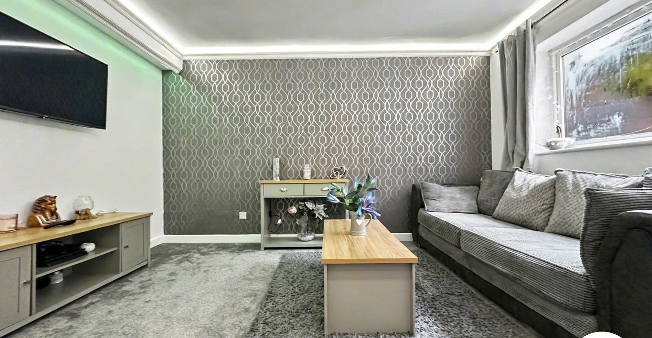 1 bedroom property for sale in Chatham | Robinson Michael & Jackson