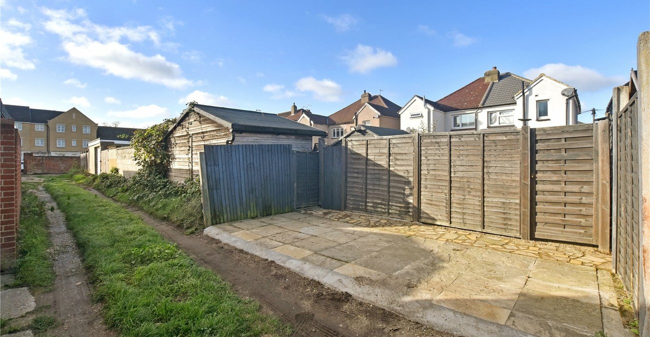 2 bedroom house for sale in Bexley | Robinson Jackson