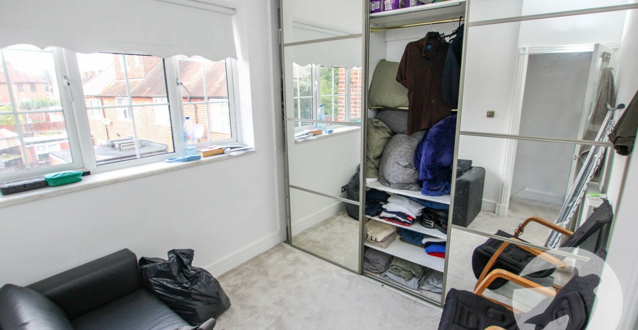 2 bedroom house for sale in Mottingham | Robinson Jackson