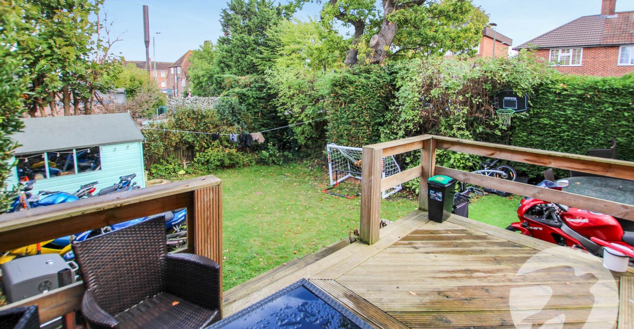 2 bedroom house for sale in Mottingham | Robinson Jackson