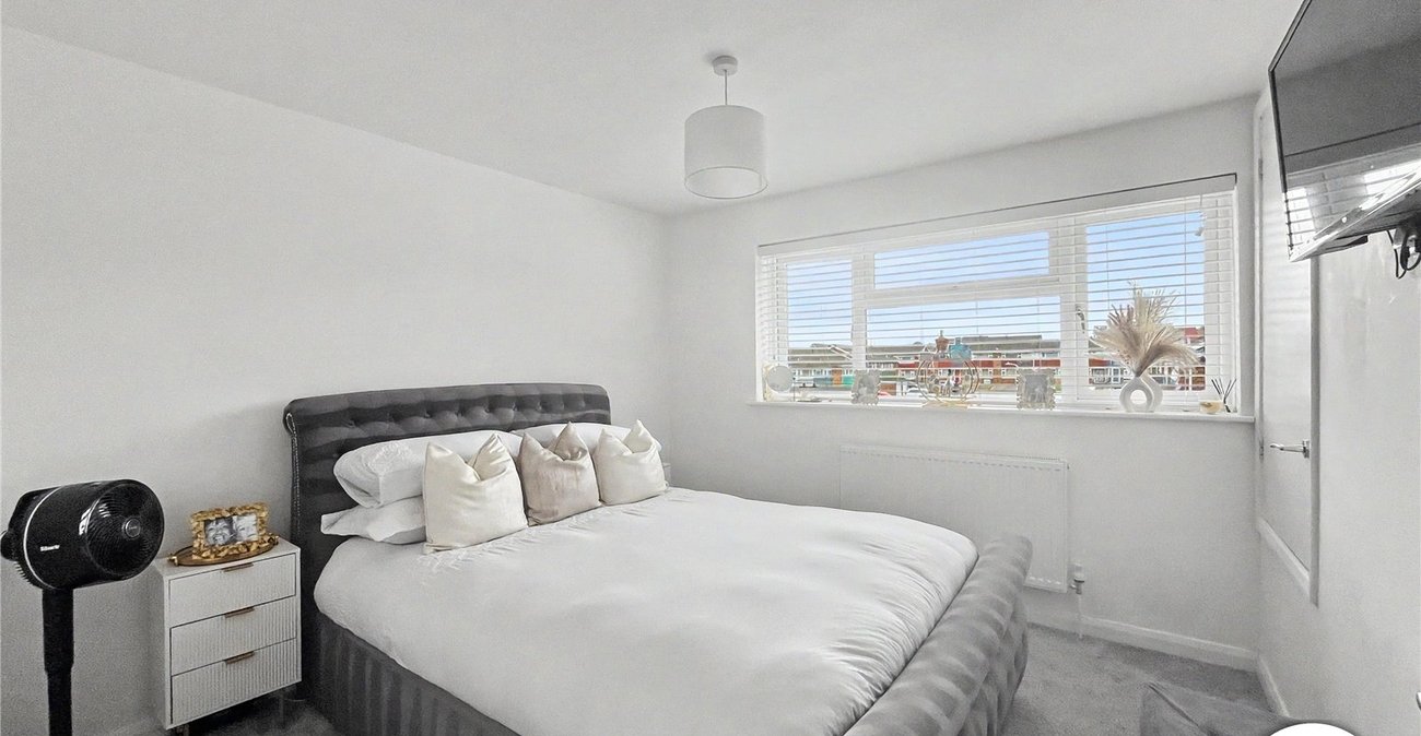 2 bedroom house for sale in Sittingbourne | Robinson Michael & Jackson